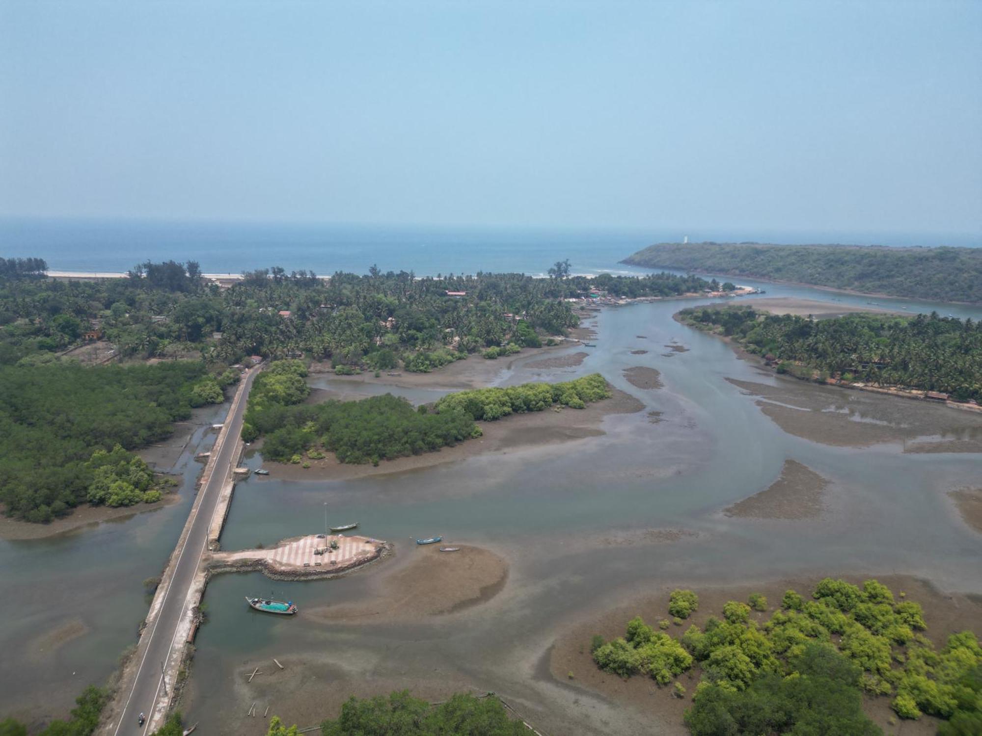 Hotel The Mangrove Achra Exterior foto